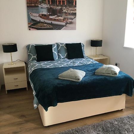 Modern 1 Bedroom Flat Perfect For Match Or City Break Liverpool Exteriér fotografie